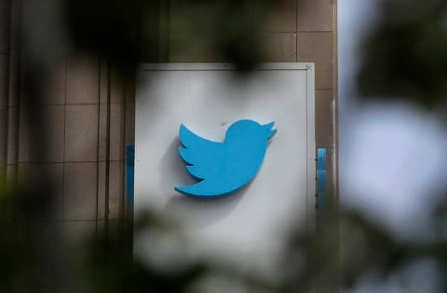 Účet na Twitteri zverejňoval Trumpove príspevky, sociálna sieť mu prístup zablokovala