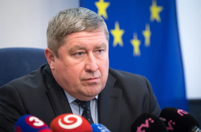 Bývalý špeciálny prokurátor Kováčik ostáva vo väzbe, dôvodom je obava z možného ovplyvňovania svedkov