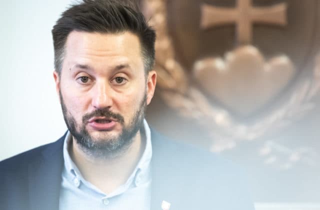Únia miest žiada stiahnuť Hollého návrh stavebného zákona, kritizuje zvýhodnenie developerov