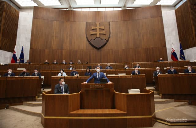NKÚ upozornil poslancov pri schvaľovaní rozpočtu na riziká, vyzýva na transparentné čerpanie financií