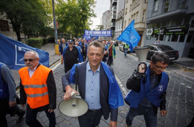 Odborári sa chystajú na tripartitu, majú vlastné návrhy a avizujú aj masovejšie protestné akcie