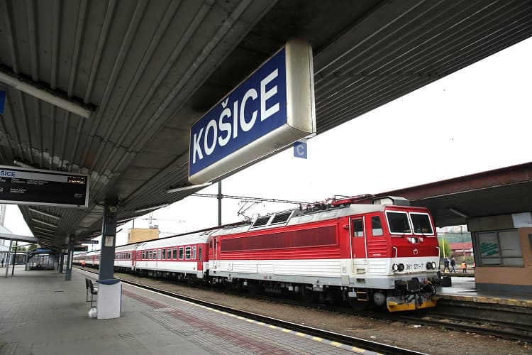 Nostalgickým vlakom odviezli cestujúcich na výlet do Betliara a Dobšinej