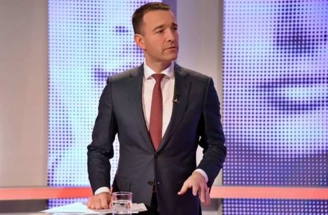 Drucker vyzýva Hegera konať, lebo z vojen medzi Matovičom a Sulíkom sa podnikatelia nenajedia (video)