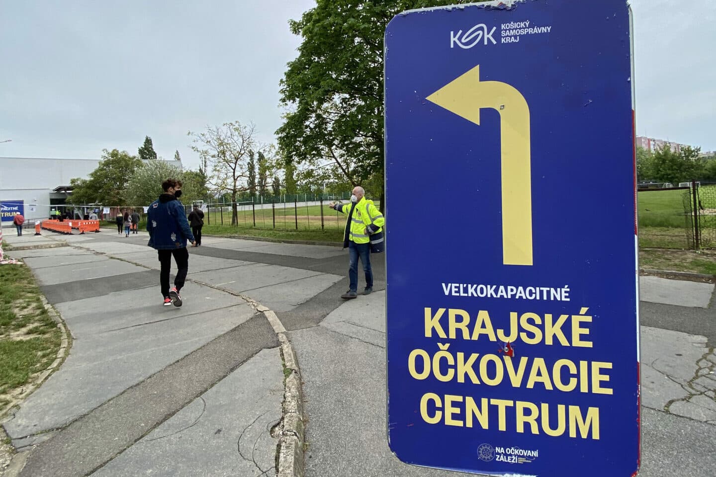 Deň dobrovoľníka vo veľkokapacitnom očkovacom centre, vyhorieť je jednoduché