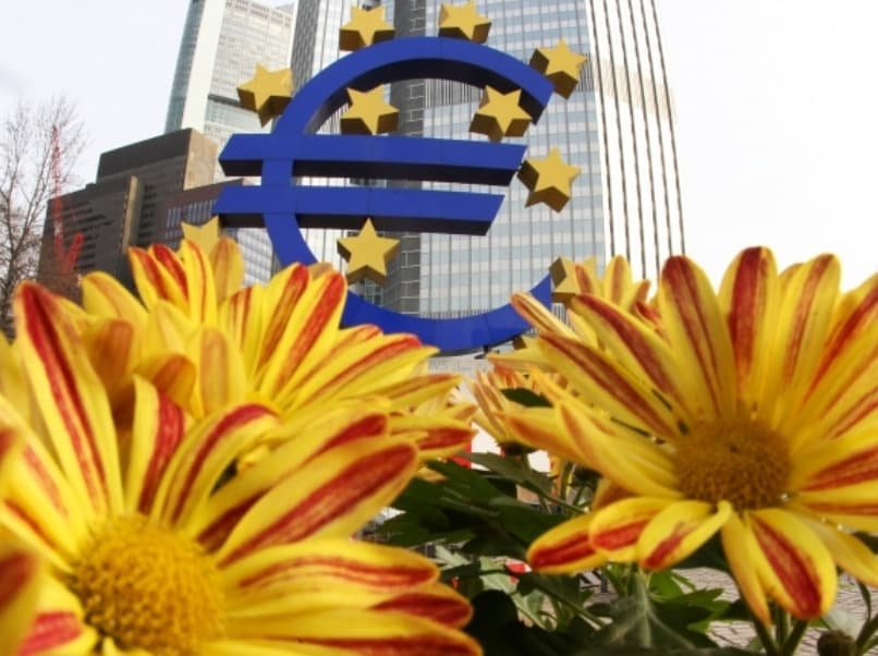Eurosystém začína s projektom digitálneho eura
