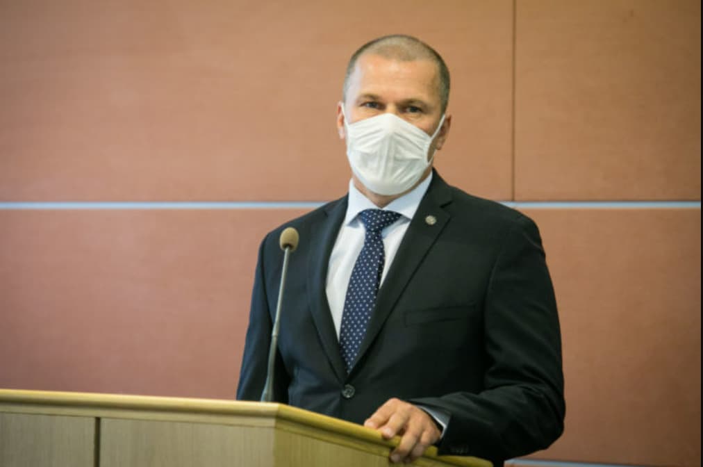 Santusová obvinila policajného prezidenta z protiprávneho konania