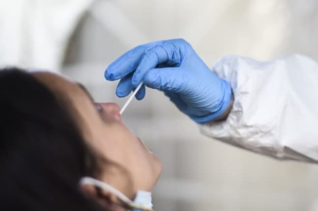 Antigénové testy za päť eur budú dostupné v 68 nemocniciach, ich počet bude neobmedzený