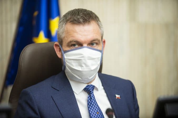 Pellegrini verí vyjadreniam guvernéra Národnej banky Slovenska o jeho nevine