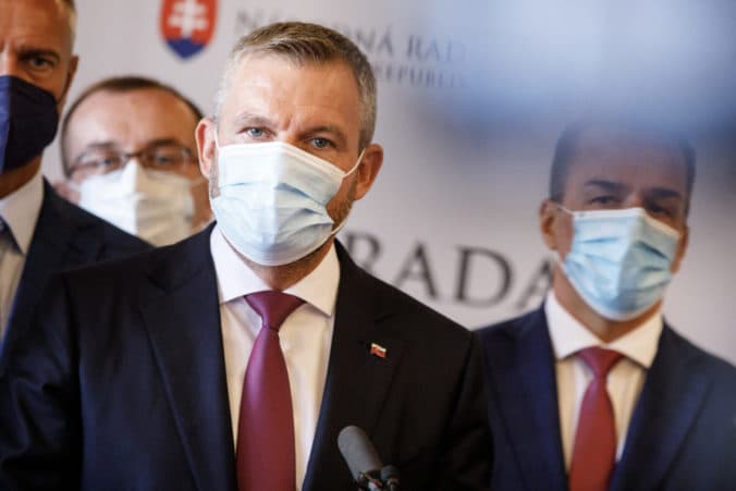 Strana Hlas-SD opäť vyzvala vládu, aby bezodkladne zrušila očkovaciu lotériu