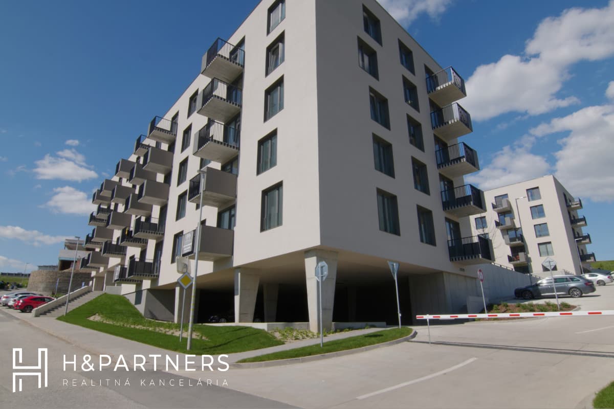 H&PARTNERS Realitná kancelária odovzdala posledné byty v projekte BYTY DUO novým majiteľom