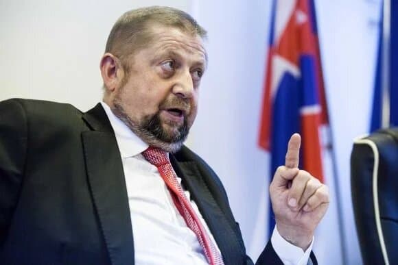 AKTUÁLNE: NAKA obvinila a zadržala Štefana Harabina