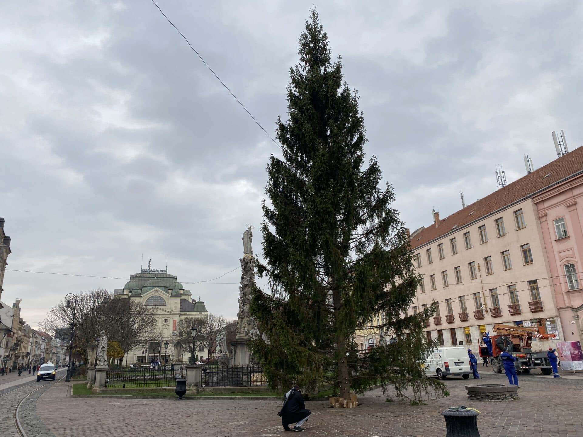 Máte doma ideálny vianočný stromček? Vyzdobte ním Hlavnú ulicu v Košiciach