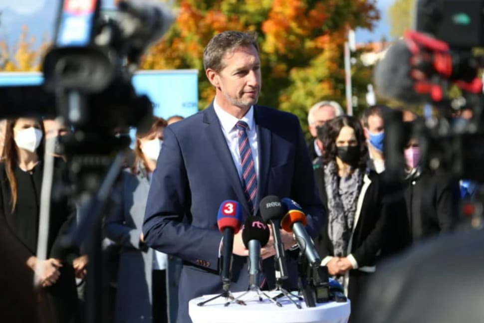 Ak je na poukazy, musia byť podľa KDH financie aj pre zdravotníkov