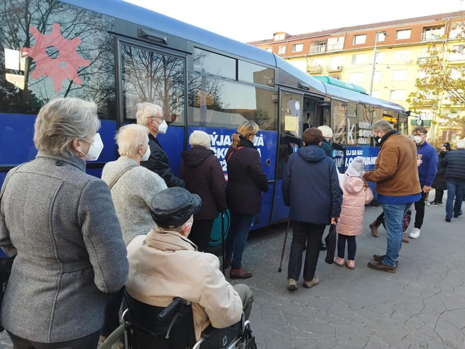 Výjazdová očkovacia jednotka vyráža opäť do ulíc
