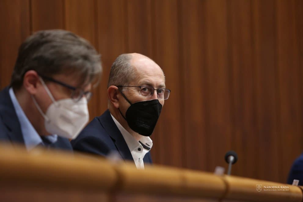 Hnutie OĽANO odsudzuje nezodpovedné správanie koaličného partnera