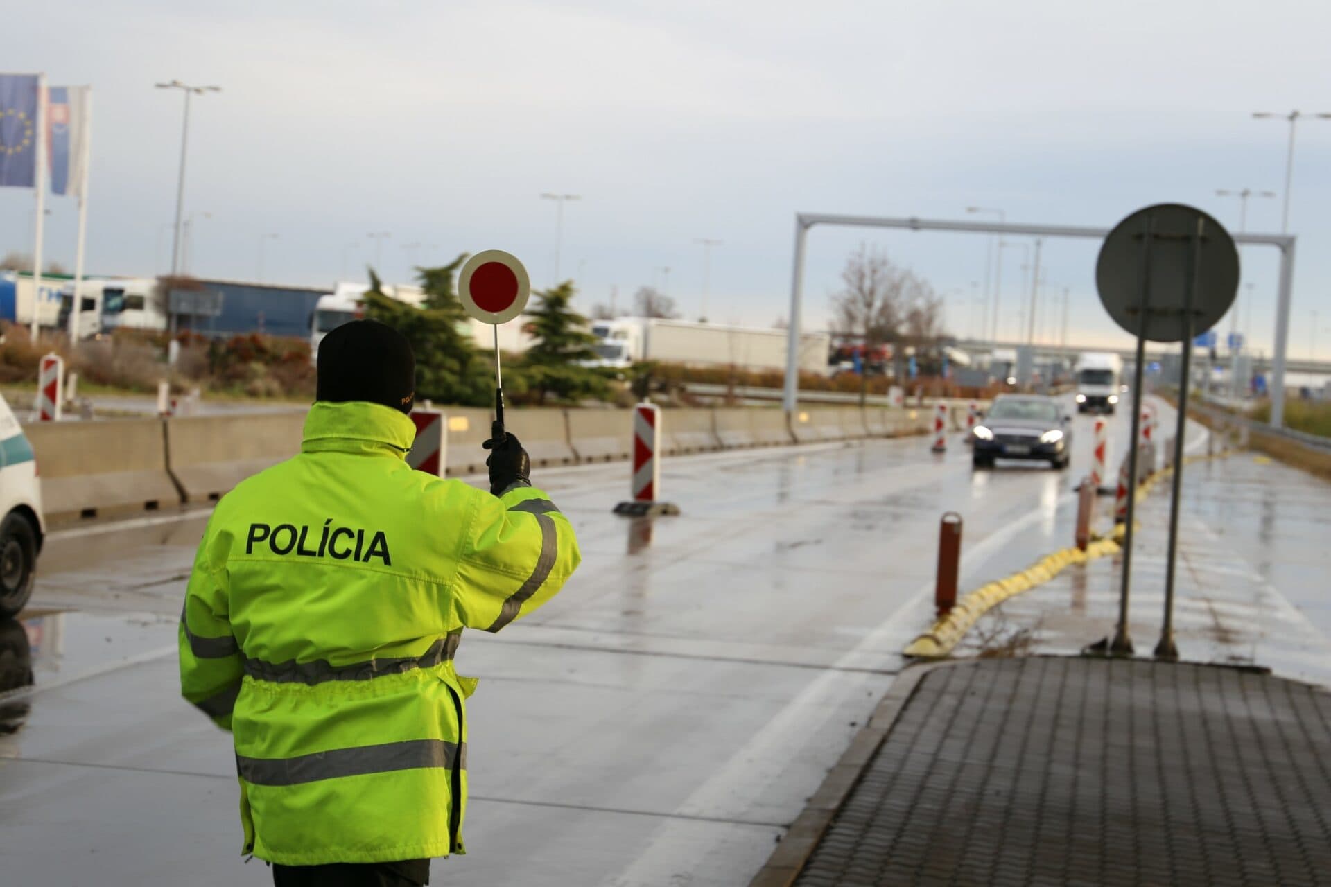 Počas týchto víkendov prebehnú cielené policajné kontroly na hraničných priechodoch