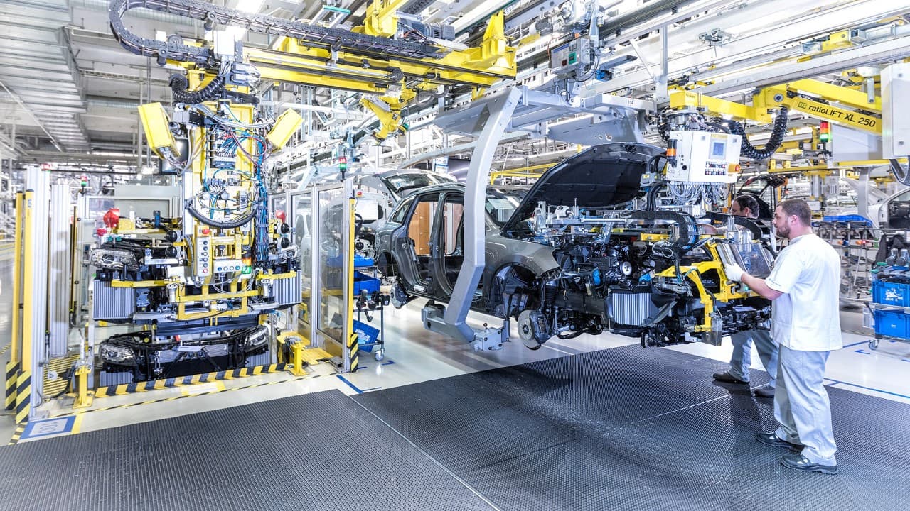 Ak slovenský automobilový priemysel nezmení portfólio, prechod k bezemisným pohonom spôsobí mnohým firmám problémy