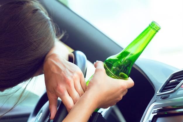 Za volant si sadol bez vodičáku, no s 3,37 promile alkoholu