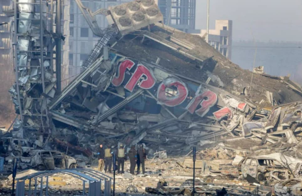 Ukrajinci dobyli mestá a obranné pozície východne od Kyjeva
