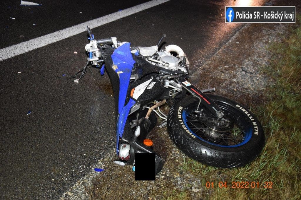 Zrážku s kamiónom neprežil neplnoletý motorkár