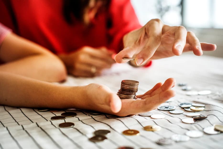 Počet poberateľov náhradného výživného od štátu stúpa, dôvodom je jeho vyššia dostupnosť