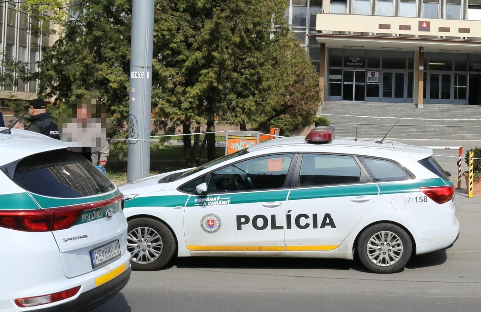 Na mieste vraždy nechal stopy DNA. Polícia má možného páchateľa!