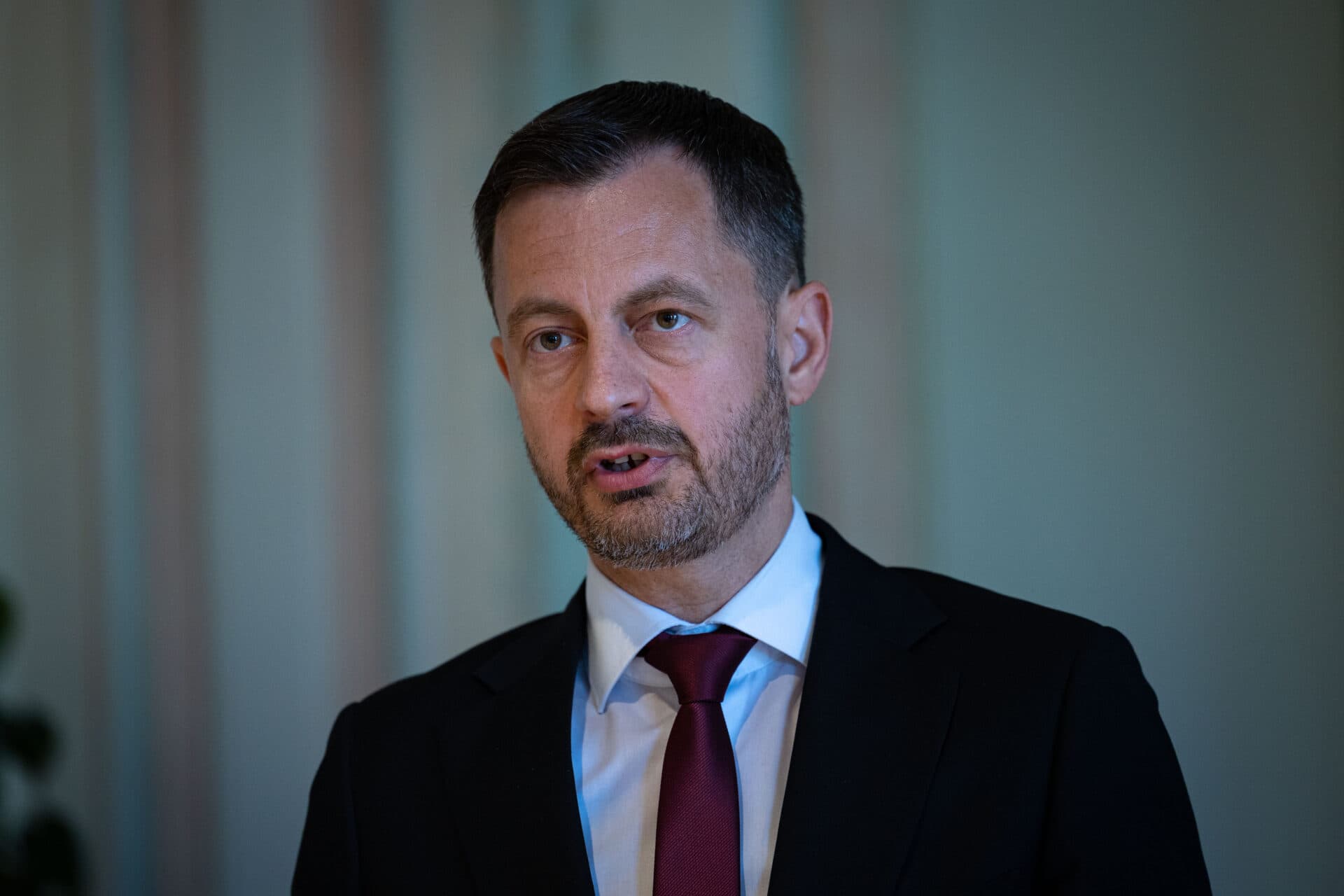 Pred šiestimi mesiacmi ruský prezident Putin zahodil mier v Európe a vybral si vojnu, tvrdí Heger