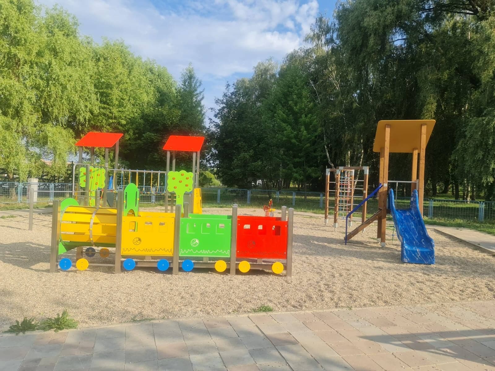 Na košickom sídlisku otvorili zrekonštruované a moderné ihrisko (FOTO)