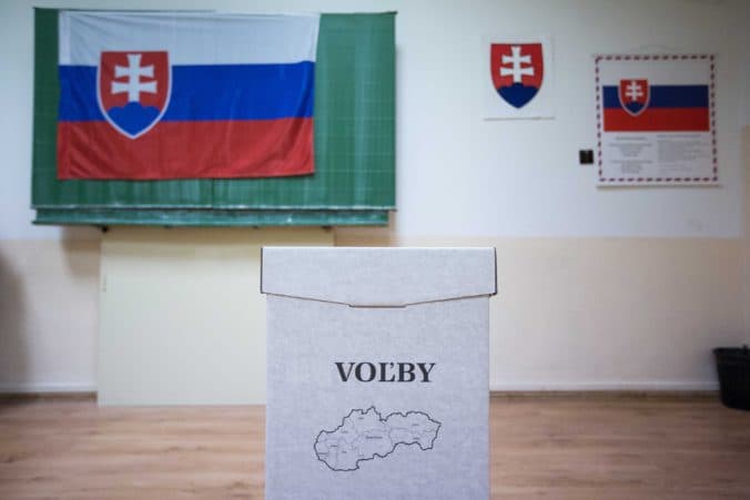 Voliči dostávajú v týchto dňoch oznámenie o mieste a čase volieb a zoznam kandidátov