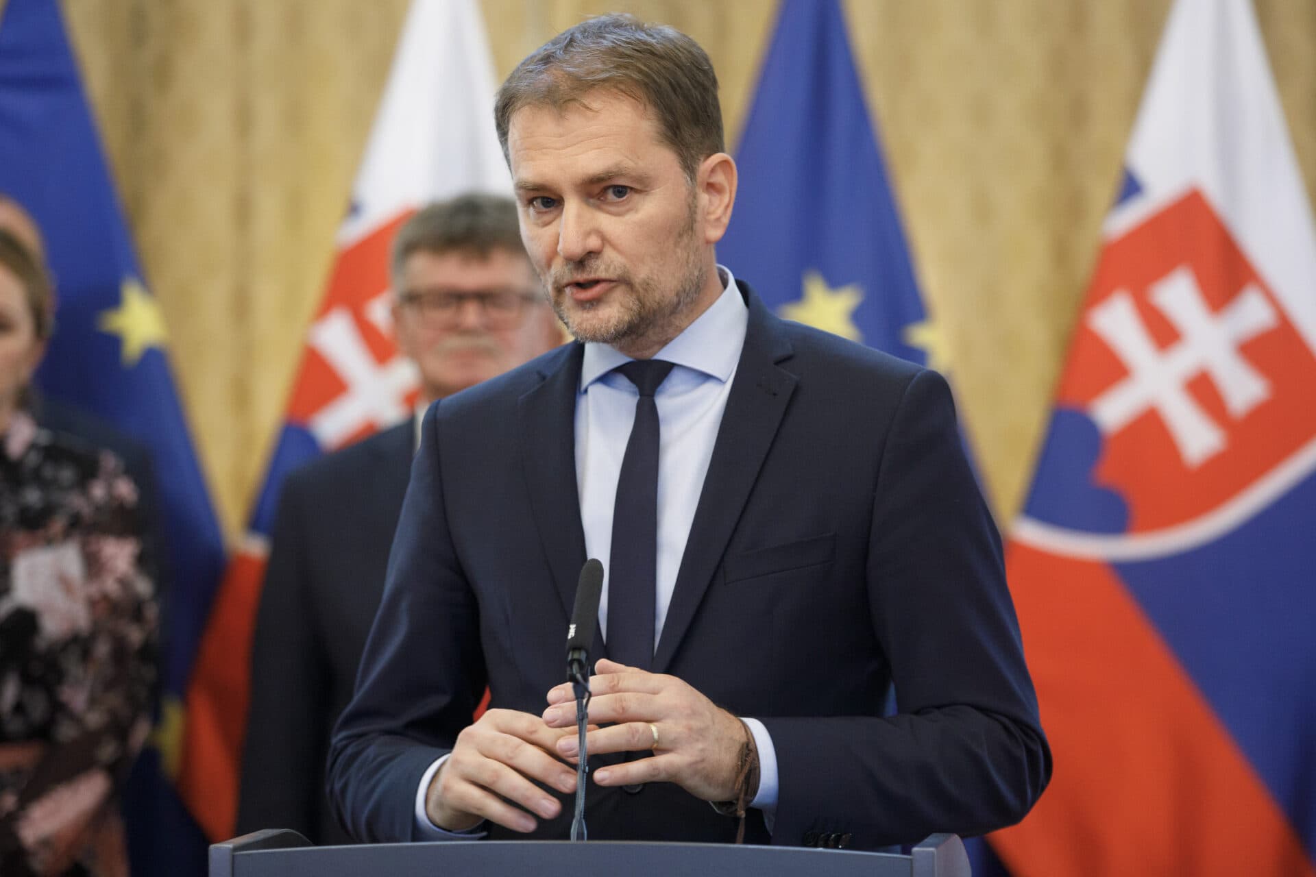 Teraz nie je vhodný čas na to, aby si poslanci robili z parlamentu srandu, tvrdí Matovič