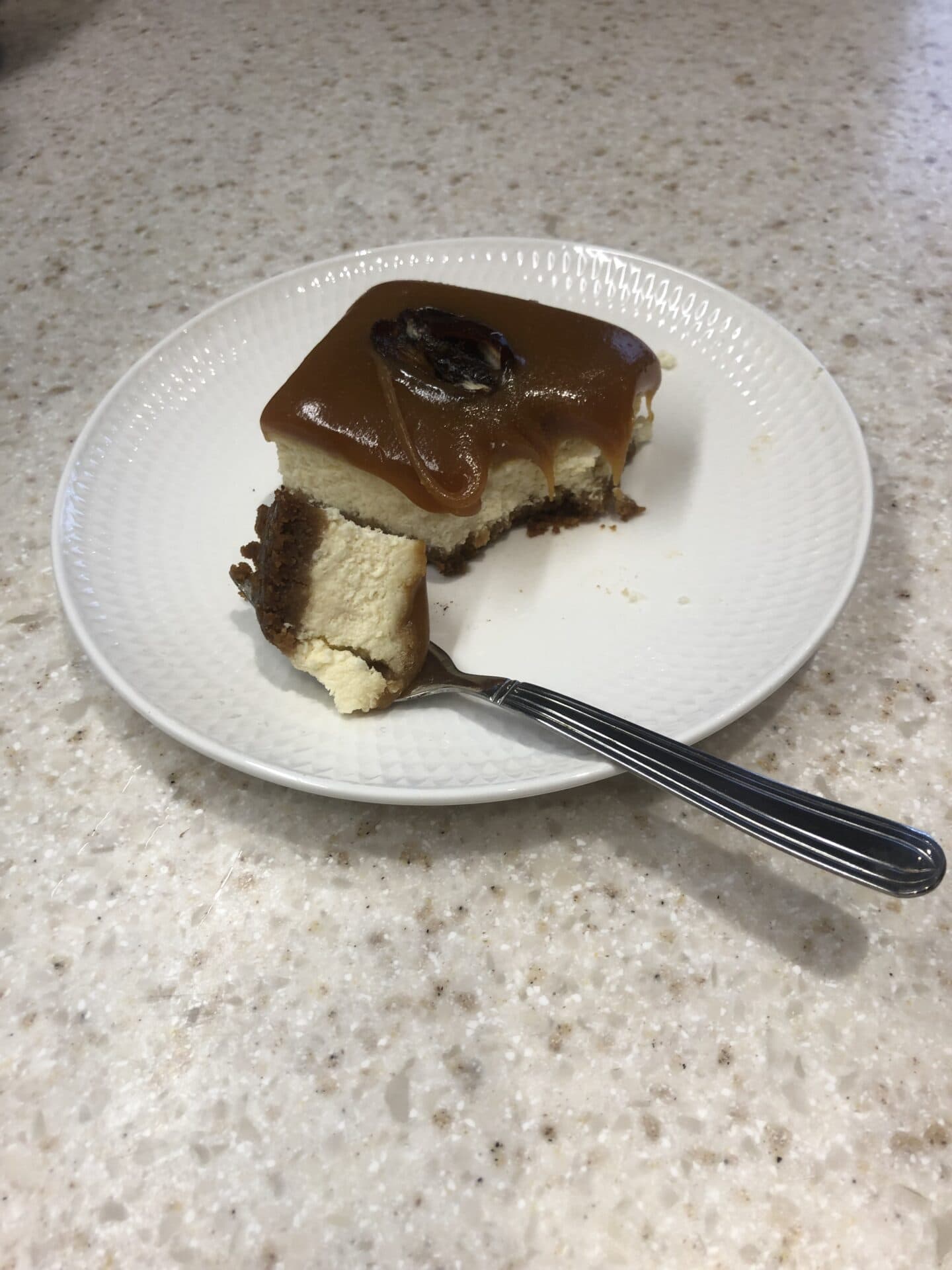 Fotografia k súvisiacemu článku Spríjemnite si deň vynikajúcim karamelovým cheesecakeom!