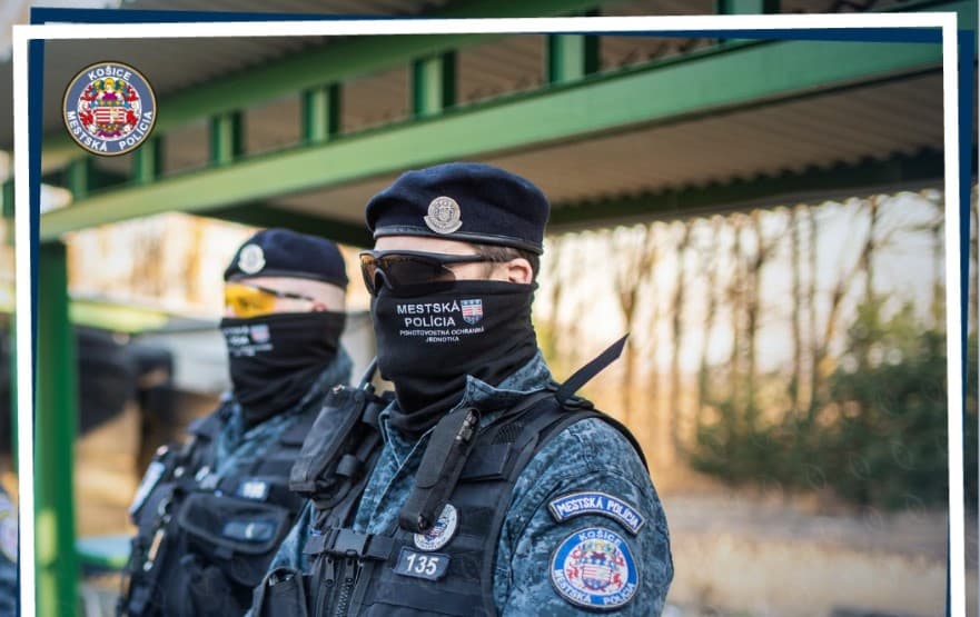 Muž skolaboval v košickom hoteli. Život mu zachránila včasná masáž srdca