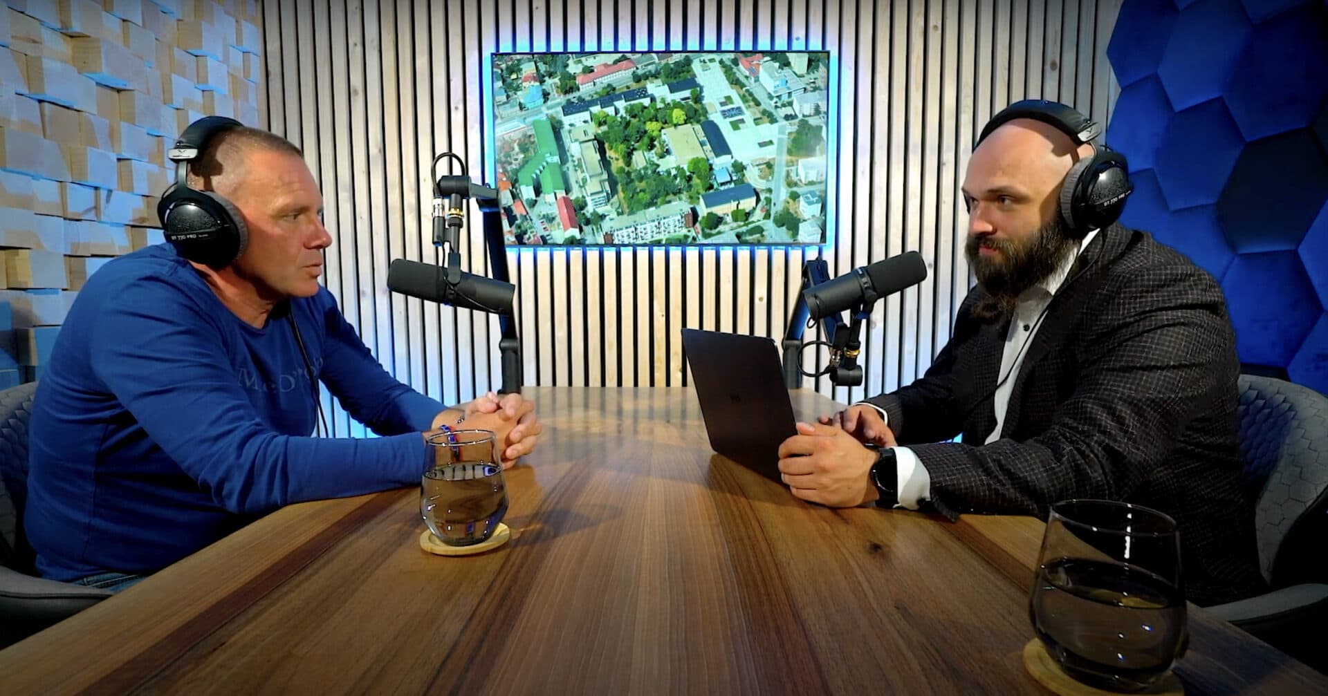 Prečo lietadlá lietajú tak nízko nad Košicami? Prezrádza člen Aeroklubu Košice, Michal Švrčula