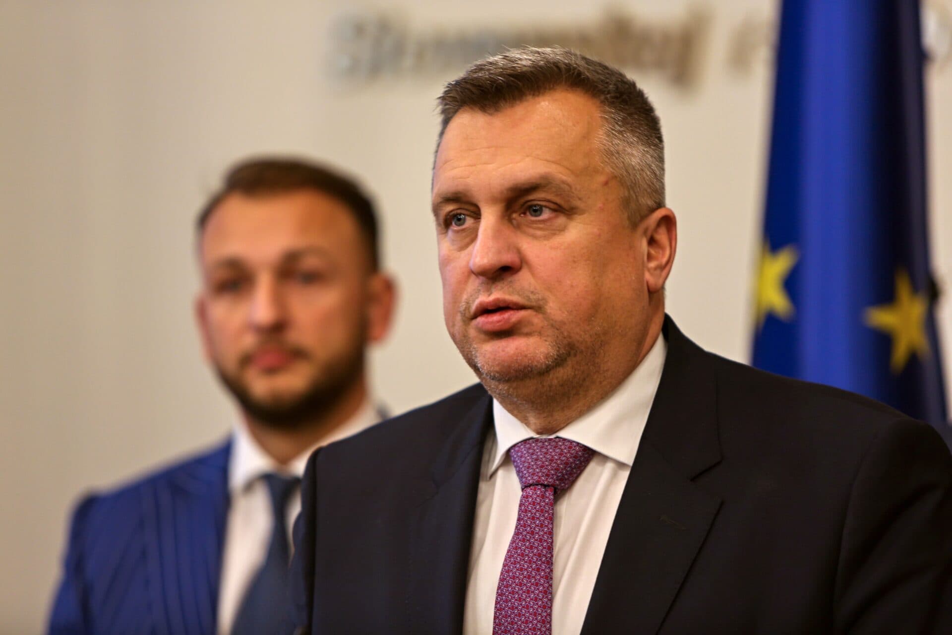 SNS chce zrušiť transakčnú daň pre živnostníkov a malé firmy
