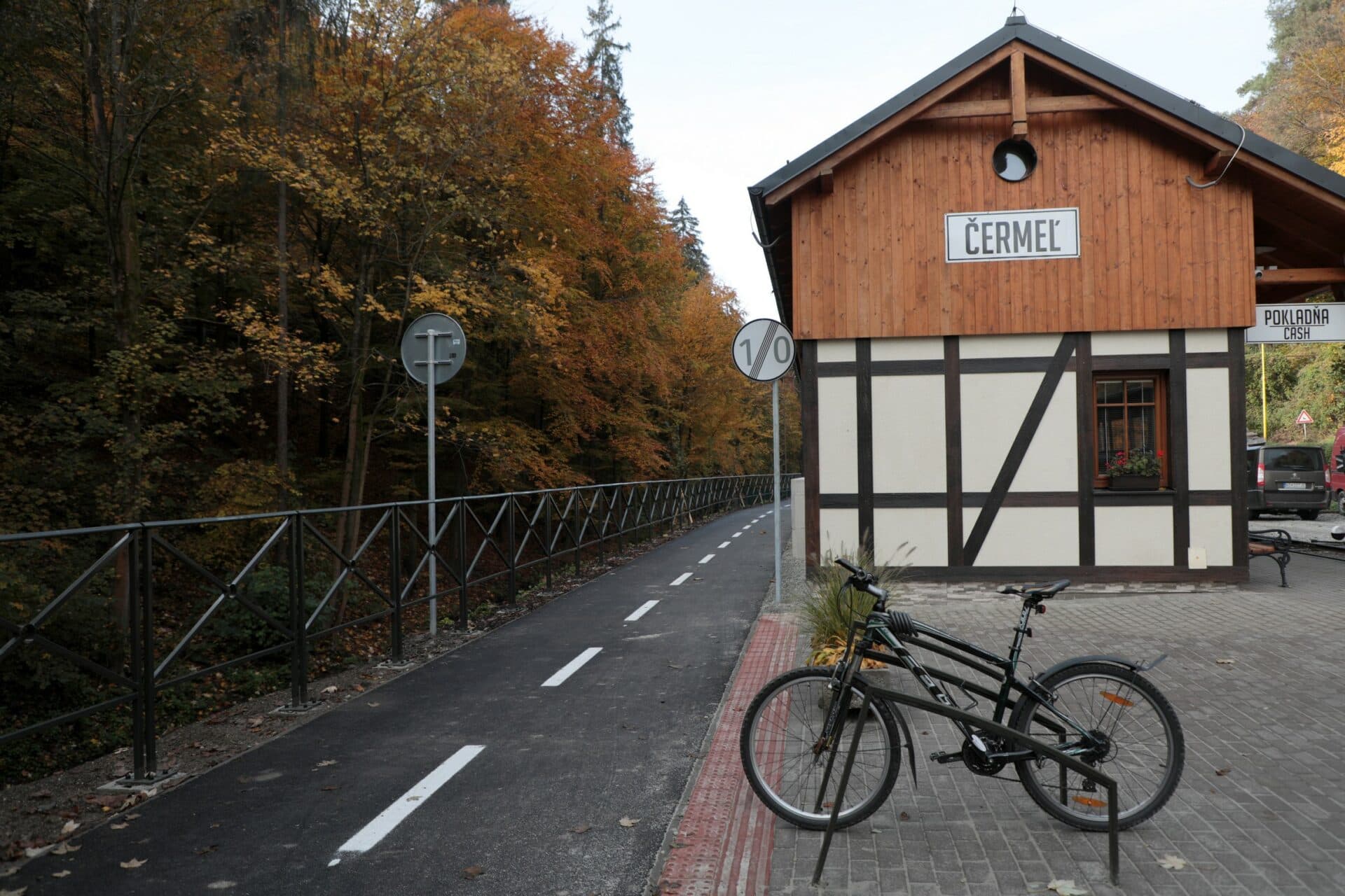 V Mestských lesoch Košice od Cvičnej skaly po Alpinku začína výrub stromov