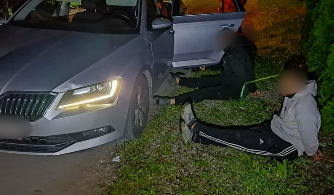 Polícia zadržala skupinu, ktorá sa vlámala do balíkoboxov (FOTO)