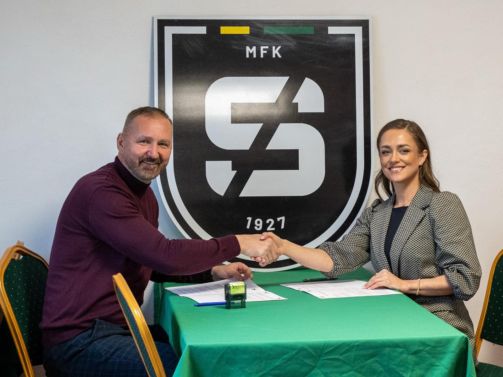 Fotografia k súvisiacemu článku Nezisková organizácia Daniela J. Kratkeho a Mestský futbalový klub Snina podpísali memorandum o spolupráci