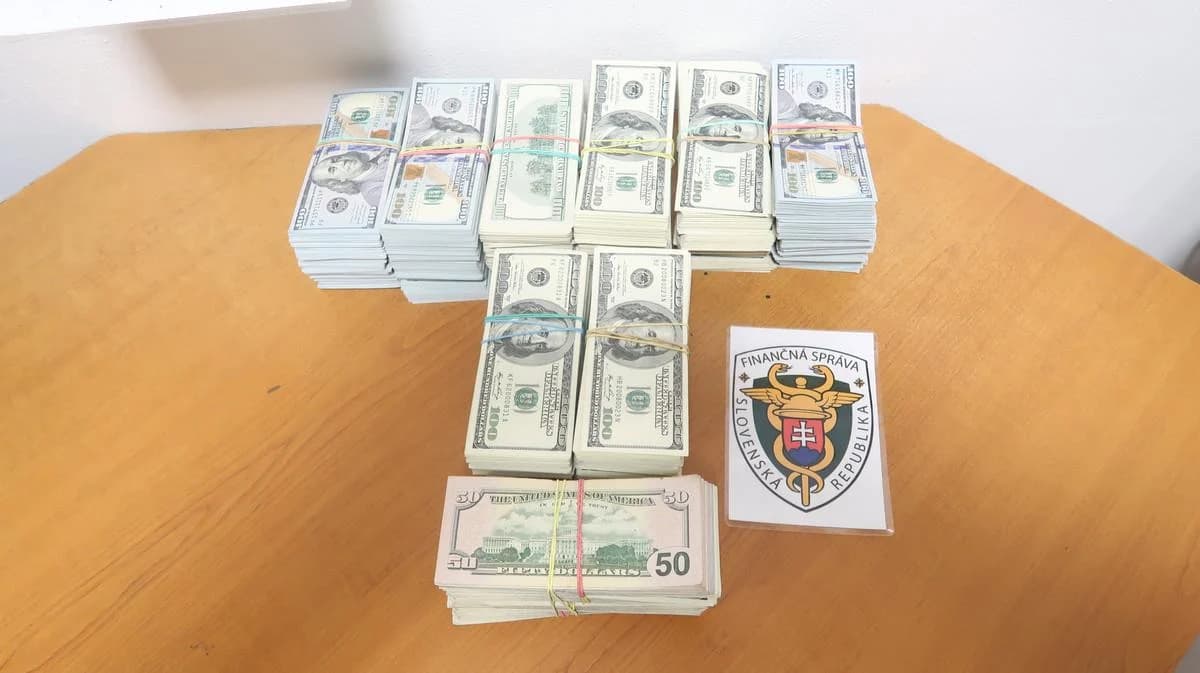 Na hranici s Ukrajinou zadržali hotovosť za takmer pol milióna dolárov