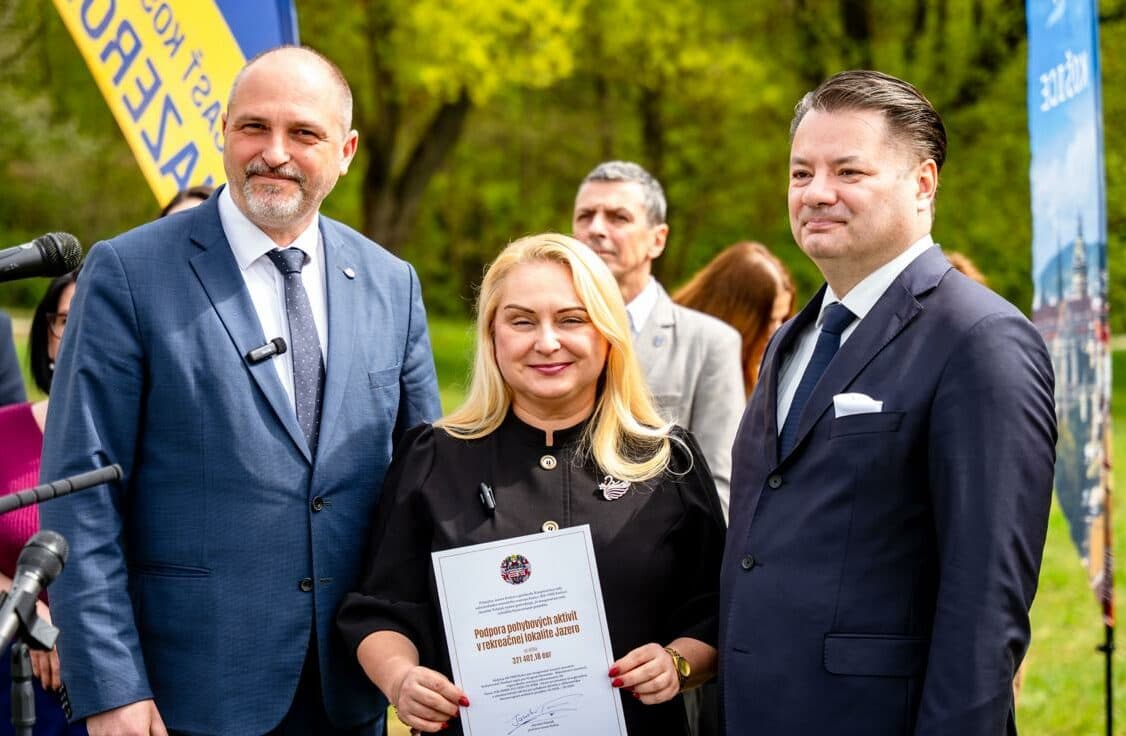 Nad jazerom pribudne pumptrack a inkluzívne ihrisko za 321 000 eur