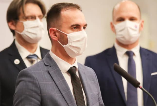 V najbližších dňoch bude zasadať konzílium odborníkov, v hre je sprísnenie opatrení