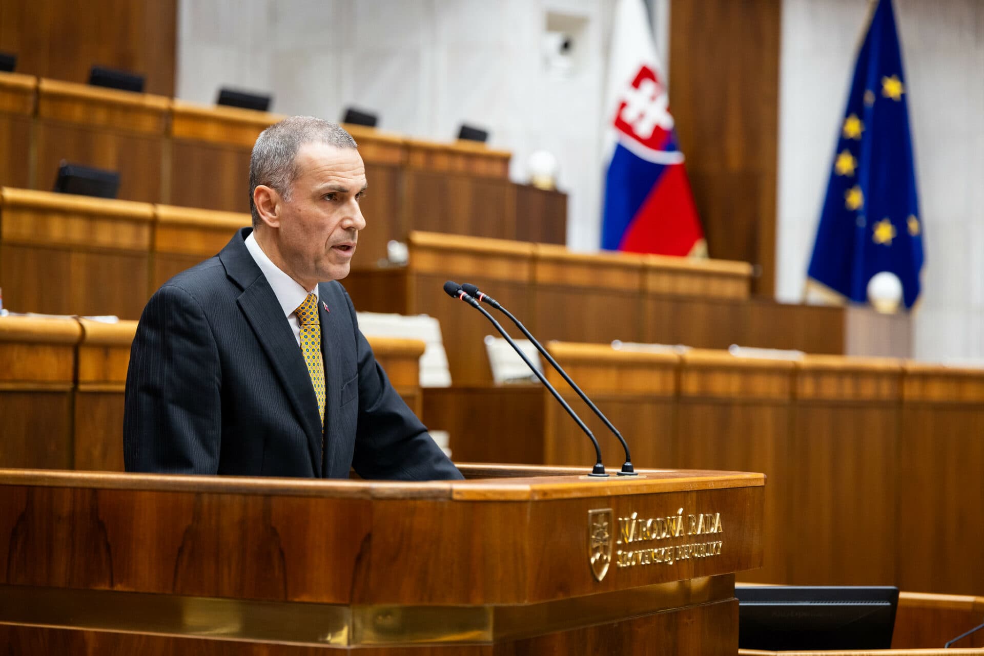 Generálny prokurátor Žilinka hovorí o katastrofálnej korupcii, viní vládnu koalíciu