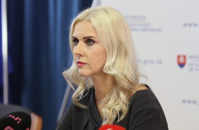 Jankovská dostala od Bödöra mobilný telefón, podľa sudcu to nebolo nezištné gesto