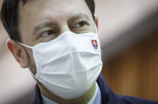 Cestovať do zahraničia by mohli Slováci už v júni, Heger diskutuje s ministerstvami o COVID pase