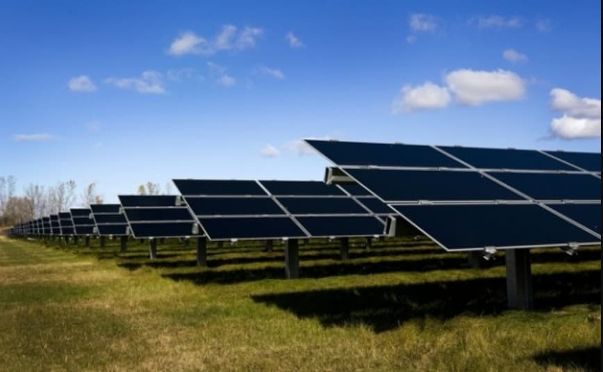 Slovenských odberateľov bude zelená elektrina stáť menej ako vlani