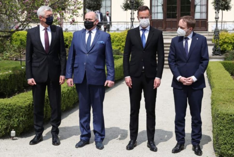 Ministri zahraničných vecí budú v piatok mimoriadne rokovať