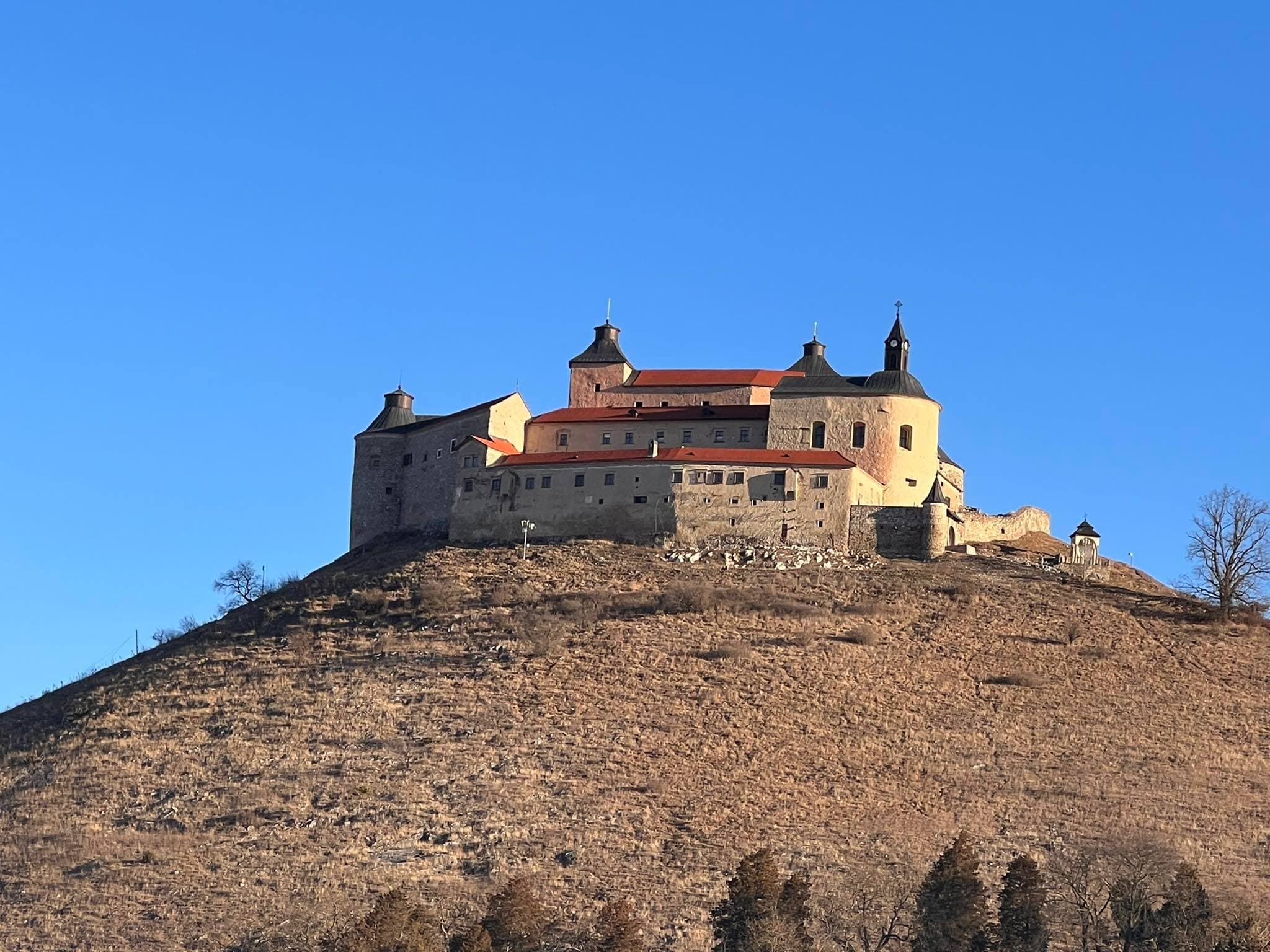 Uplynulo 10 rokov od vypuknutia požiaru na hrade Krásna Hôrka. Ako vyzerá dnes?