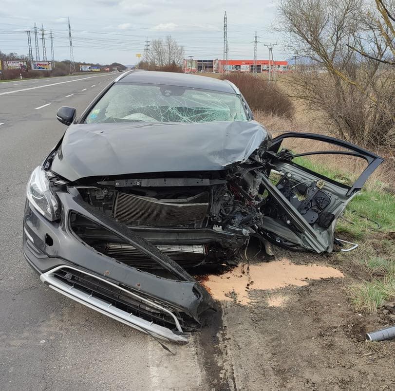 V prípade tragickej havárie s troma obeťami začala polícia trestné stíhanie