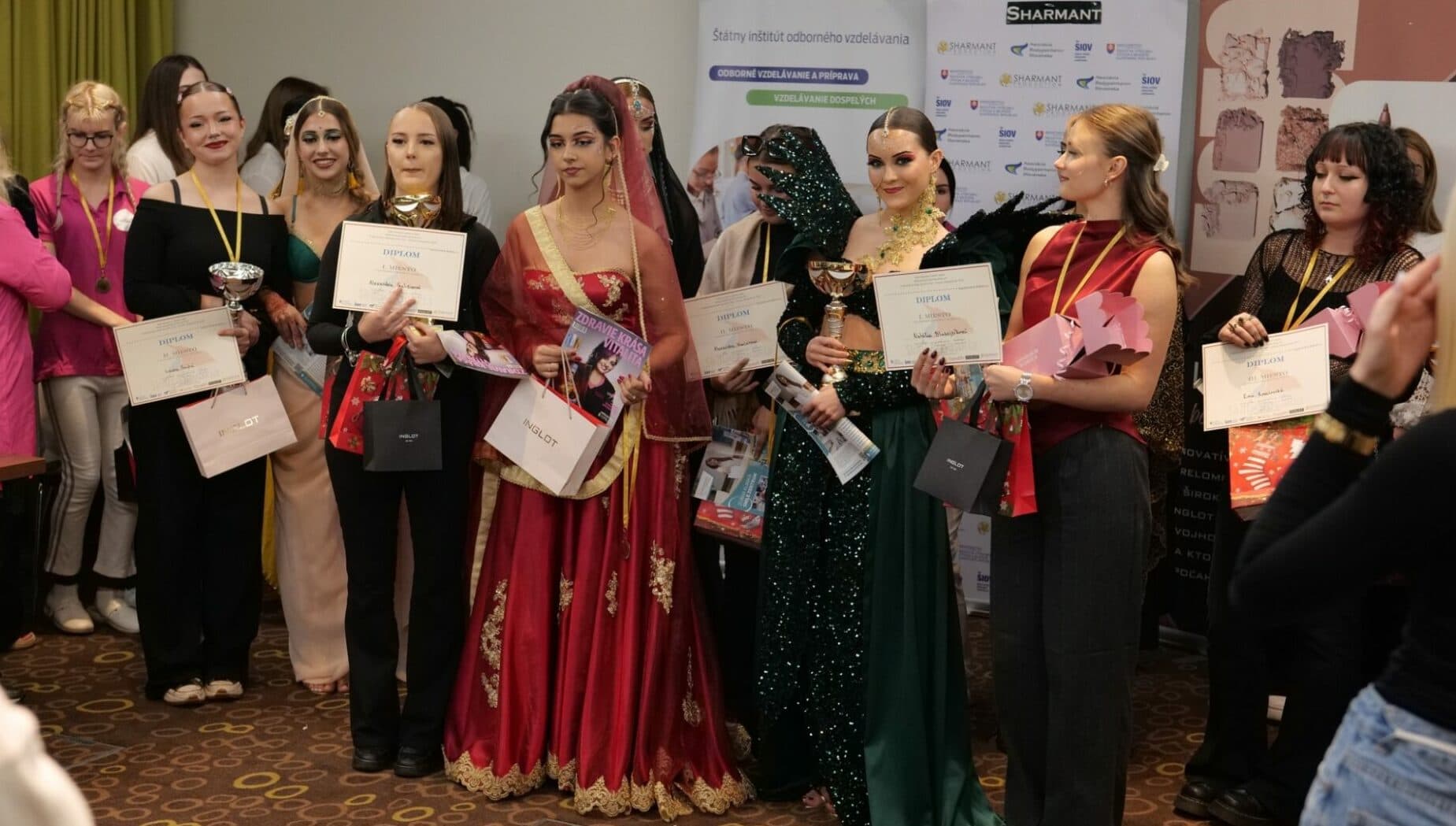 Majsterkou SR vo vizáži je Košičanka z SOŠ beauty služieb