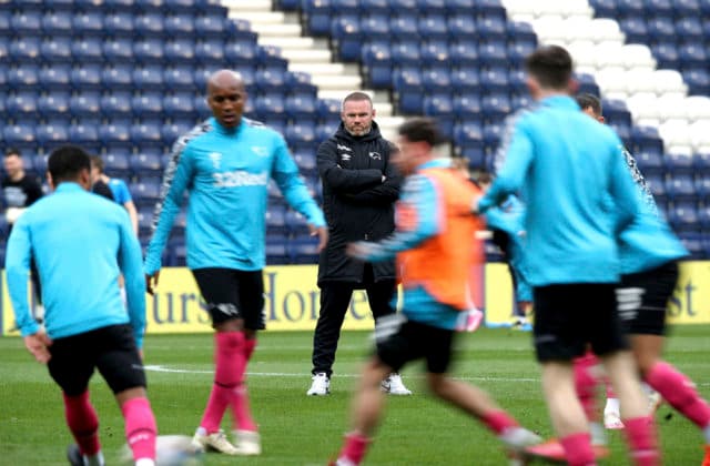 Rooney sa s Derby County ako tréner pohybuje v zóne zostupu, tím čakajú náročné dni