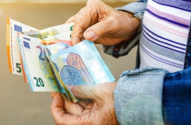 Sociálna poisťovňa predĺžila poberanie nemocenského, musíte však splniť tri základné podmienky